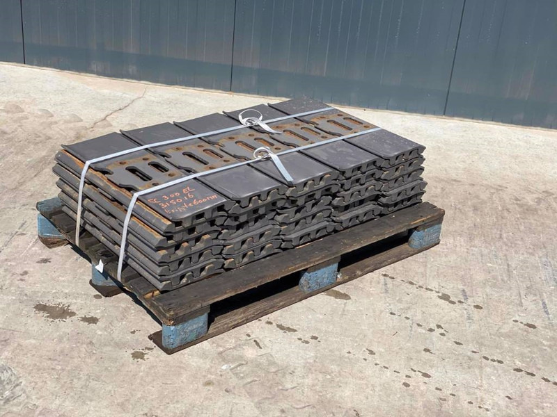 Hitachi EX270 / EX300 / EX310 Shoes/Pads - Cadru/ Şasiu pentru Utilaje constructii: Foto 3 Hitachi EX270 / EX300 / EX310 Shoes/Pads - Cadru/ Şasiu pentru Utilaje constructii: Foto 3