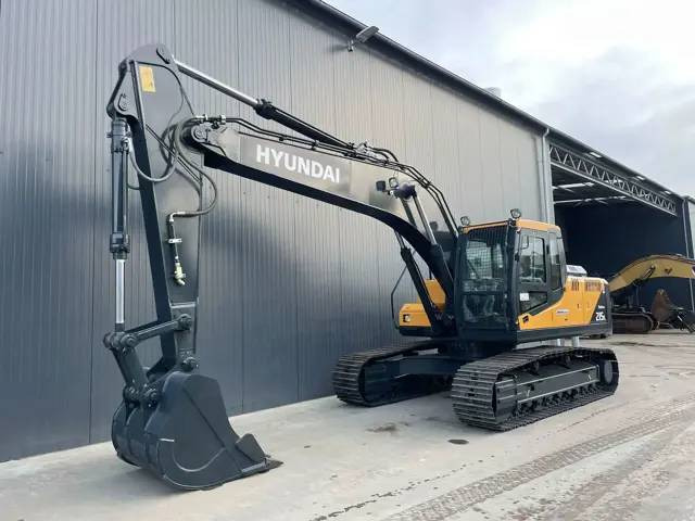 Hyundai R215L - Excavator pe şenile: Foto 1 Hyundai R215L - Excavator pe şenile: Foto 1