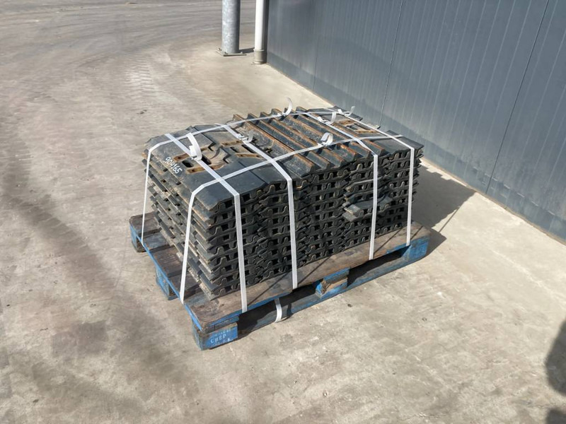 Komatsu PC150 / PC160 / PC180 / PC210 / PC240 3 Grouser 60 - Cadru/ Şasiu pentru Utilaje constructii: Foto 1 Komatsu PC150 / PC160 / PC180 / PC210 / PC240 3 Grouser 60 - Cadru/ Şasiu pentru Utilaje constructii: Foto 1