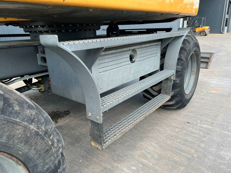 Excavator pe roţi Liebherr A311 Litronic: Foto 20