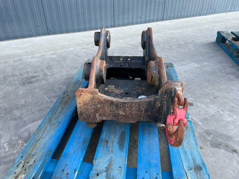 OilQuick OQ65 - 311F / 313F / 315F - Cuplare rapidă pentru Utilaje constructii: Foto 2 OilQuick OQ65 - 311F / 313F / 315F - Cuplare rapidă pentru Utilaje constructii: Foto 2