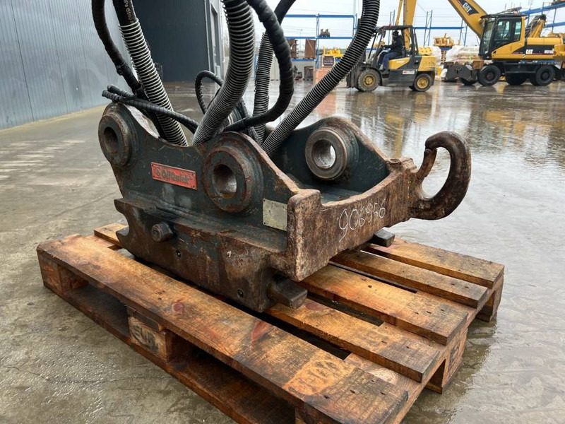 OilQuick OQ70/55 - 323D - Cuplare rapidă pentru Utilaje constructii: Foto 3 OilQuick OQ70/55 - 323D - Cuplare rapidă pentru Utilaje constructii: Foto 3