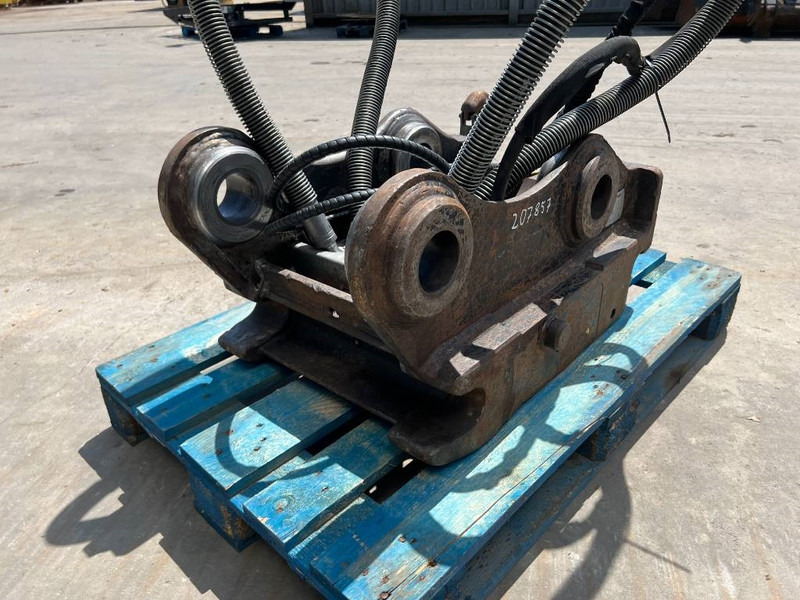 OilQuick OQ70/55 - 323E - Cuplare rapidă pentru Utilaje constructii: Foto 5 OilQuick OQ70/55 - 323E - Cuplare rapidă pentru Utilaje constructii: Foto 5