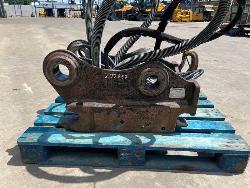 OilQuick OQ70/55 - 323E - Cuplare rapidă pentru Utilaje constructii: Foto 4 OilQuick OQ70/55 - 323E - Cuplare rapidă pentru Utilaje constructii: Foto 4