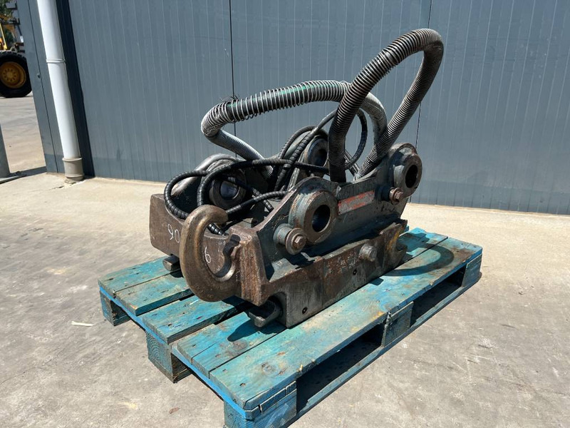 OilQuick OQ70/55 - 323E - Cuplare rapidă pentru Utilaje constructii: Foto 1 OilQuick OQ70/55 - 323E - Cuplare rapidă pentru Utilaje constructii: Foto 1