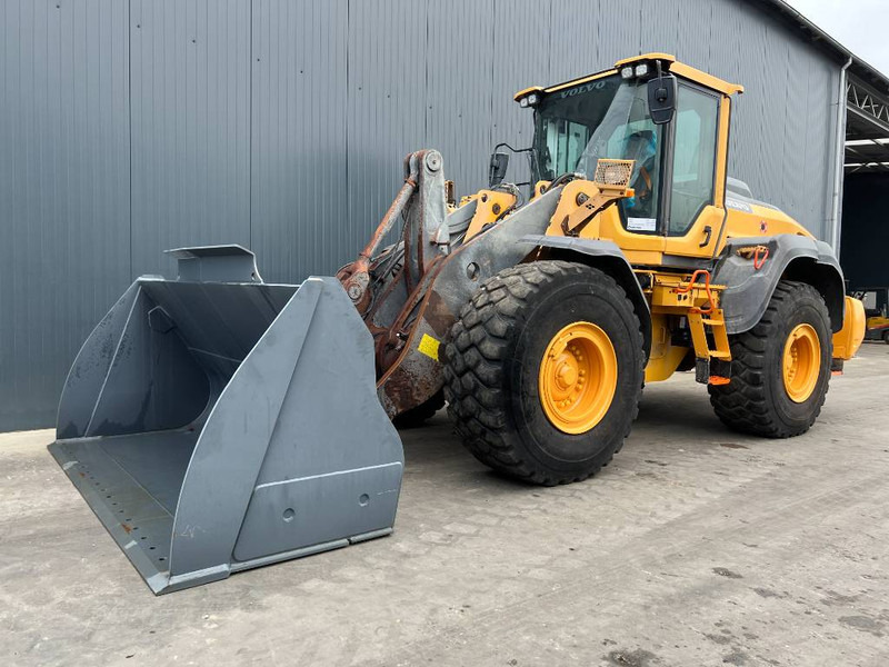 Volvo L120H - 3rd Valve - Weight System - Încărcător frontal pe pneuri: Foto 1 Volvo L120H - 3rd Valve - Weight System - Încărcător frontal pe pneuri: Foto 1