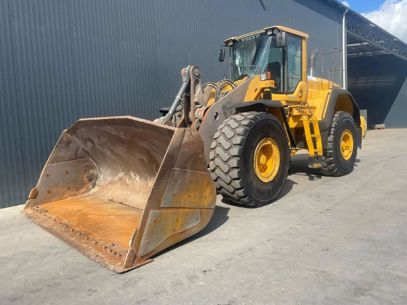 Volvo L180G - Încărcător frontal pe pneuri: Foto 1 Volvo L180G - Încărcător frontal pe pneuri: Foto 1