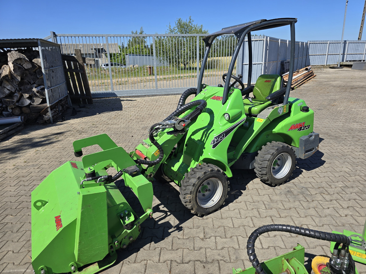 AVANT 423 - Mini încărcător: Foto 2 AVANT 423 - Mini încărcător: Foto 2