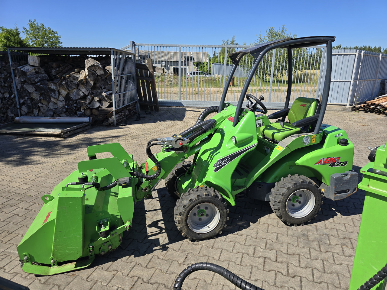 AVANT 423 - Mini încărcător: Foto 3 AVANT 423 - Mini încărcător: Foto 3