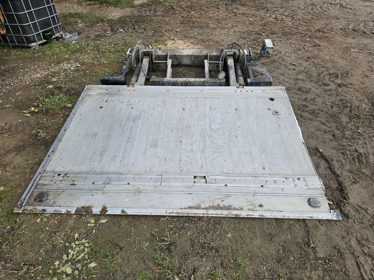 BAR Cargolift BC 1500S4 -B1A/2409--A0- - Oblon hidraulic: Foto 5 BAR Cargolift BC 1500S4 -B1A/2409--A0- - Oblon hidraulic: Foto 5