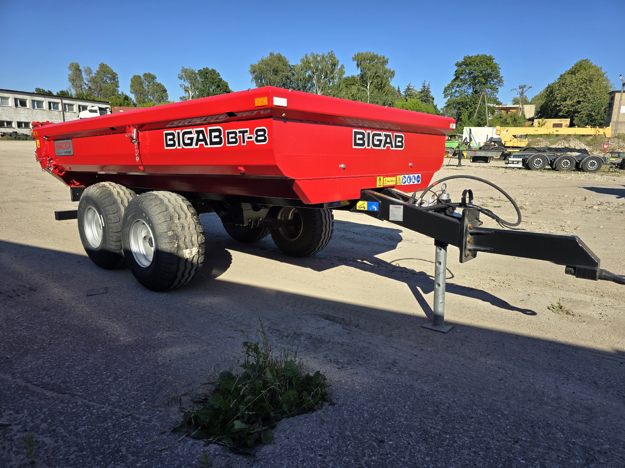 BIGAB BT-8 HARDOX - Remorcă autobasculantă agricolă: Foto 2 BIGAB BT-8 HARDOX - Remorcă autobasculantă agricolă: Foto 2