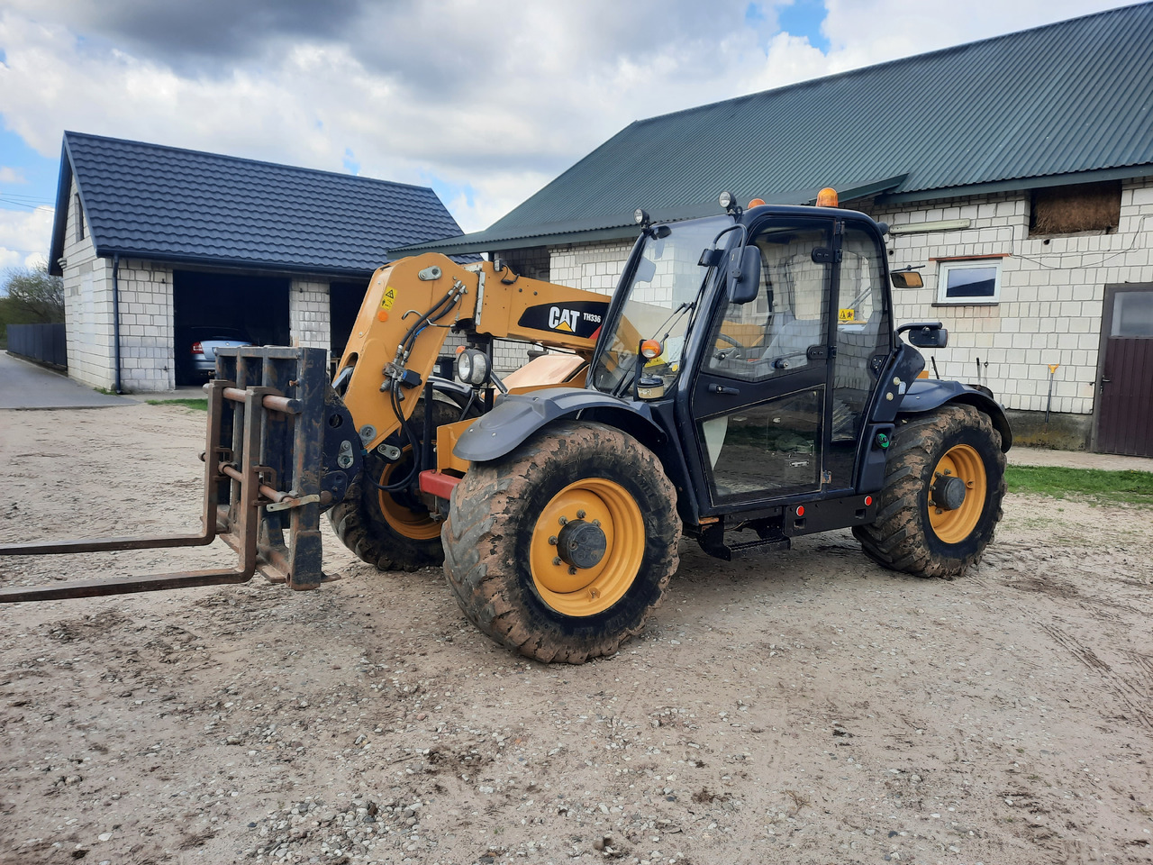 CATERPILLAR TH336 Agri - Încărcător frontal pe pneuri: Foto 1 CATERPILLAR TH336 Agri - Încărcător frontal pe pneuri: Foto 1