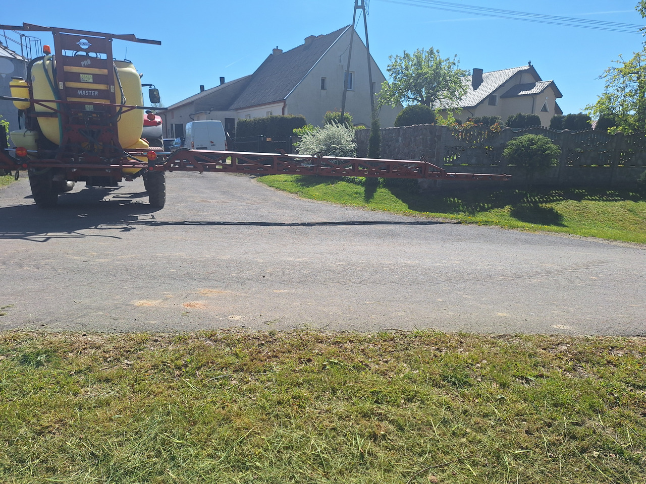 HARDI MASTER PRO - Maşină de erbicidat: Foto 5 HARDI MASTER PRO - Maşină de erbicidat: Foto 5