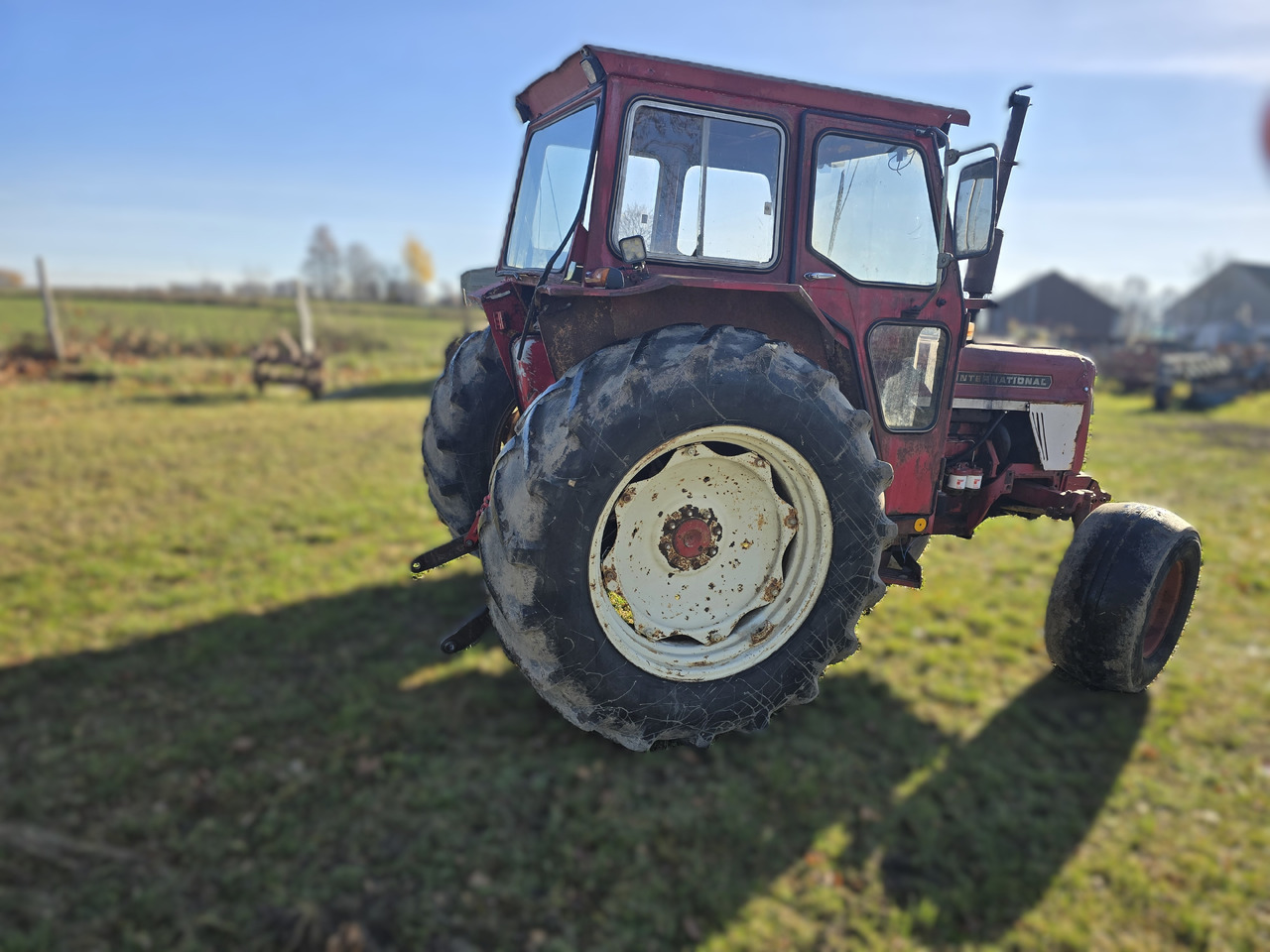 INTERNATIONAL 574 - Tractor agricol: Foto 5 INTERNATIONAL 574 - Tractor agricol: Foto 5