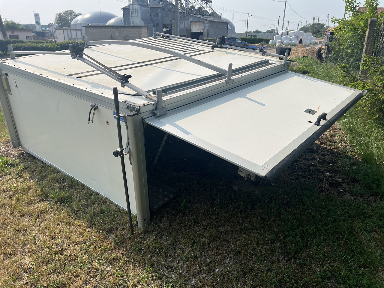 Irsta Skap VW T5 T4 T6 - Automobil: Foto 1 Irsta Skap VW T5 T4 T6 - Automobil: Foto 1