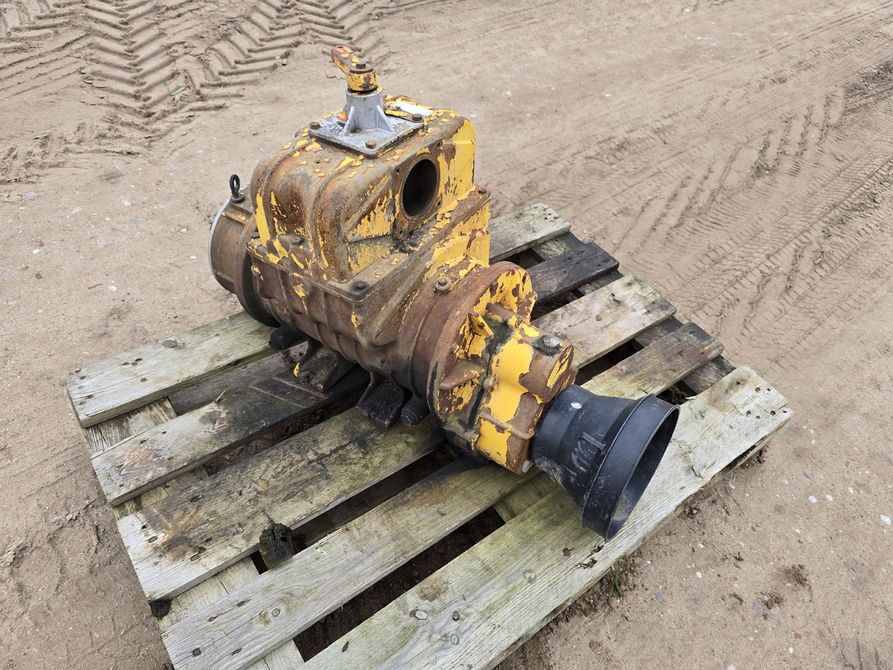 JUROP PNE 122 M - Cisternă vidanjă: Foto 2 JUROP PNE 122 M - Cisternă vidanjă: Foto 2