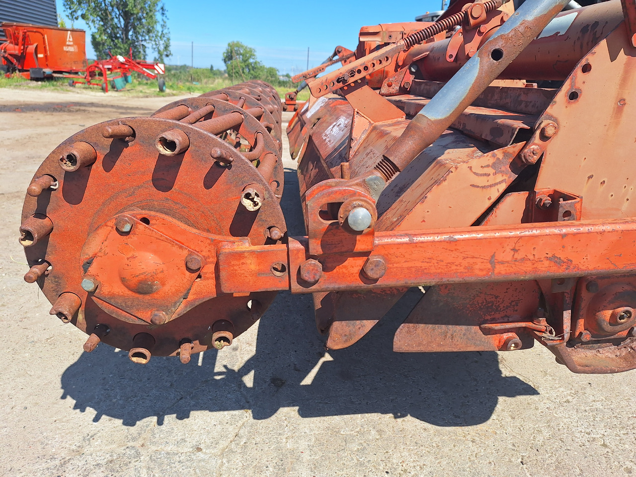 KUHN EL100N 305 - Grapă rotativă: Foto 1 KUHN EL100N 305 - Grapă rotativă: Foto 1