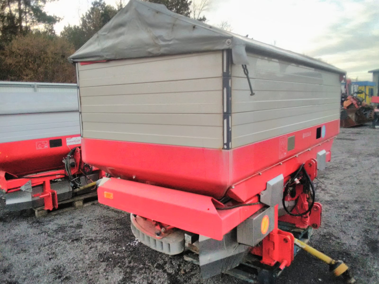 KVERNELAND EXACTA – TL - Imprastietor îngrăşăminte: Foto 1 KVERNELAND EXACTA – TL - Imprastietor îngrăşăminte: Foto 1