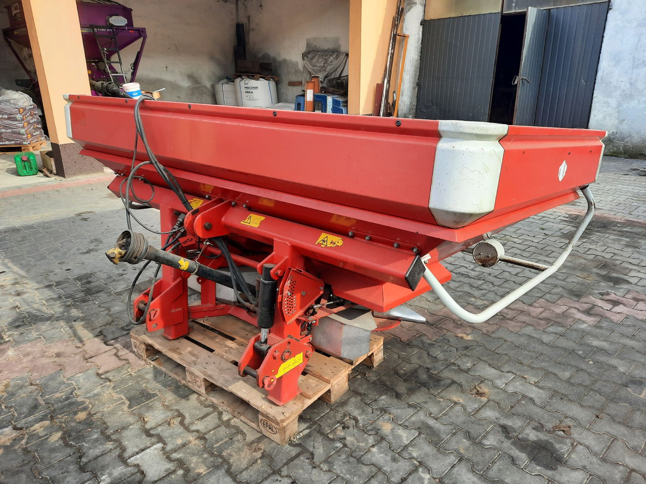 LELY CENTERLINER SX 2000 L - Imprastietor îngrăşăminte: Foto 1 LELY CENTERLINER SX 2000 L - Imprastietor îngrăşăminte: Foto 1