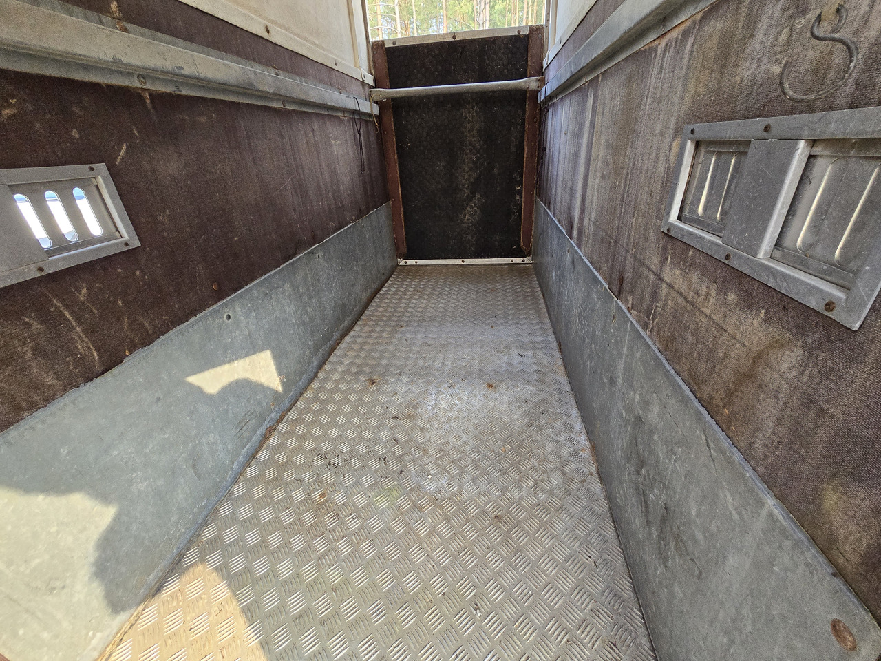 PONGRATZ PA 310 T - Remorcă transport animale: Foto 3 PONGRATZ PA 310 T - Remorcă transport animale: Foto 3