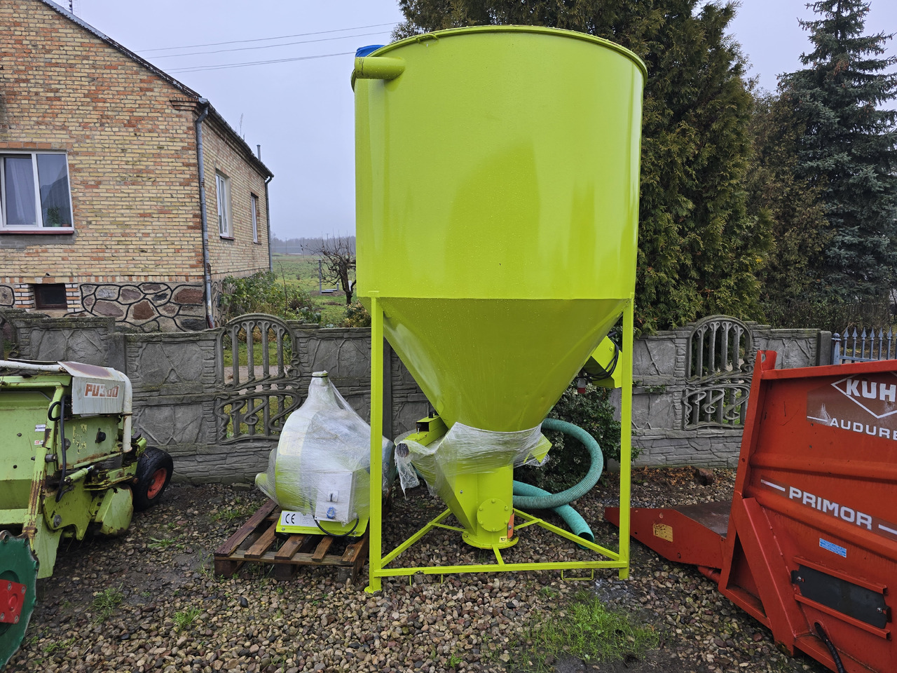 Adraf S01/1 - Remorcă distribuit furaje: Foto 2 Adraf S01/1 - Remorcă distribuit furaje: Foto 2