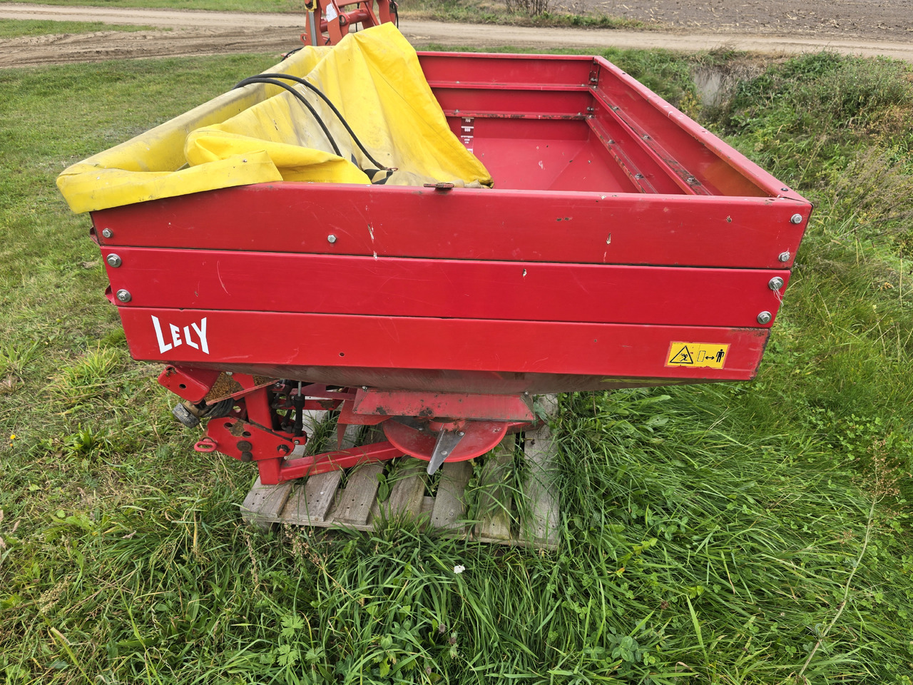 Lely SE 1500 Fertiliner - Imprastietor îngrăşăminte: Foto 4 Lely SE 1500 Fertiliner - Imprastietor îngrăşăminte: Foto 4