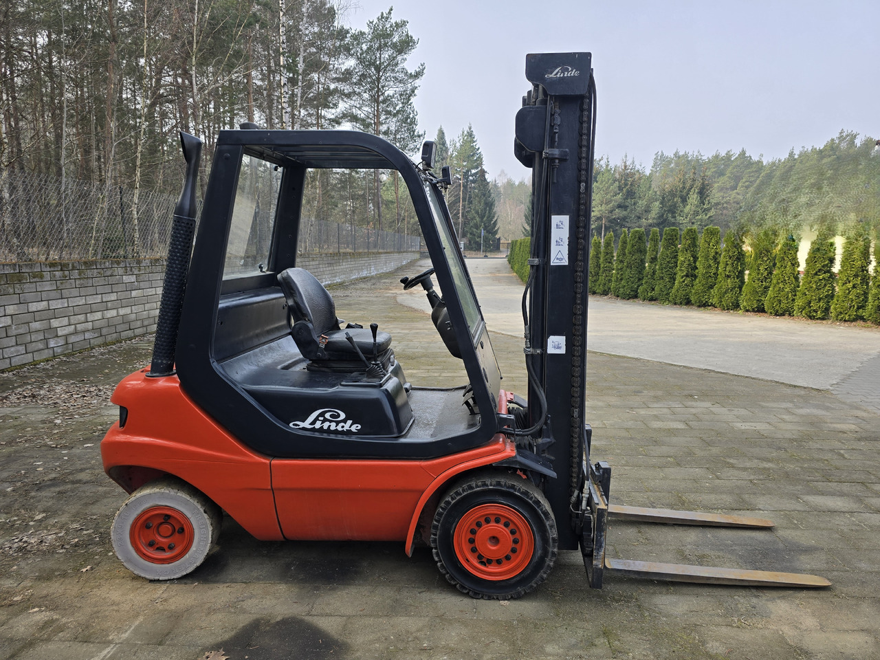 Linde H20D-03 - Stivuitor diesel: Foto 1 Linde H20D-03 - Stivuitor diesel: Foto 1