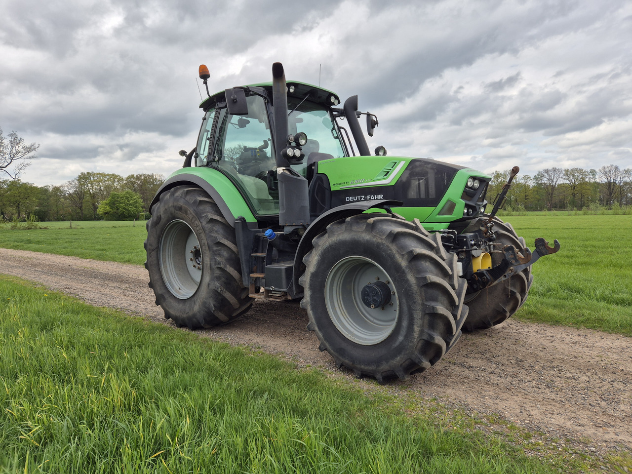 Deutz Fahr 6180 TTV FH+FA - Tractor agricol: Foto 1 Deutz Fahr 6180 TTV FH+FA - Tractor agricol: Foto 1