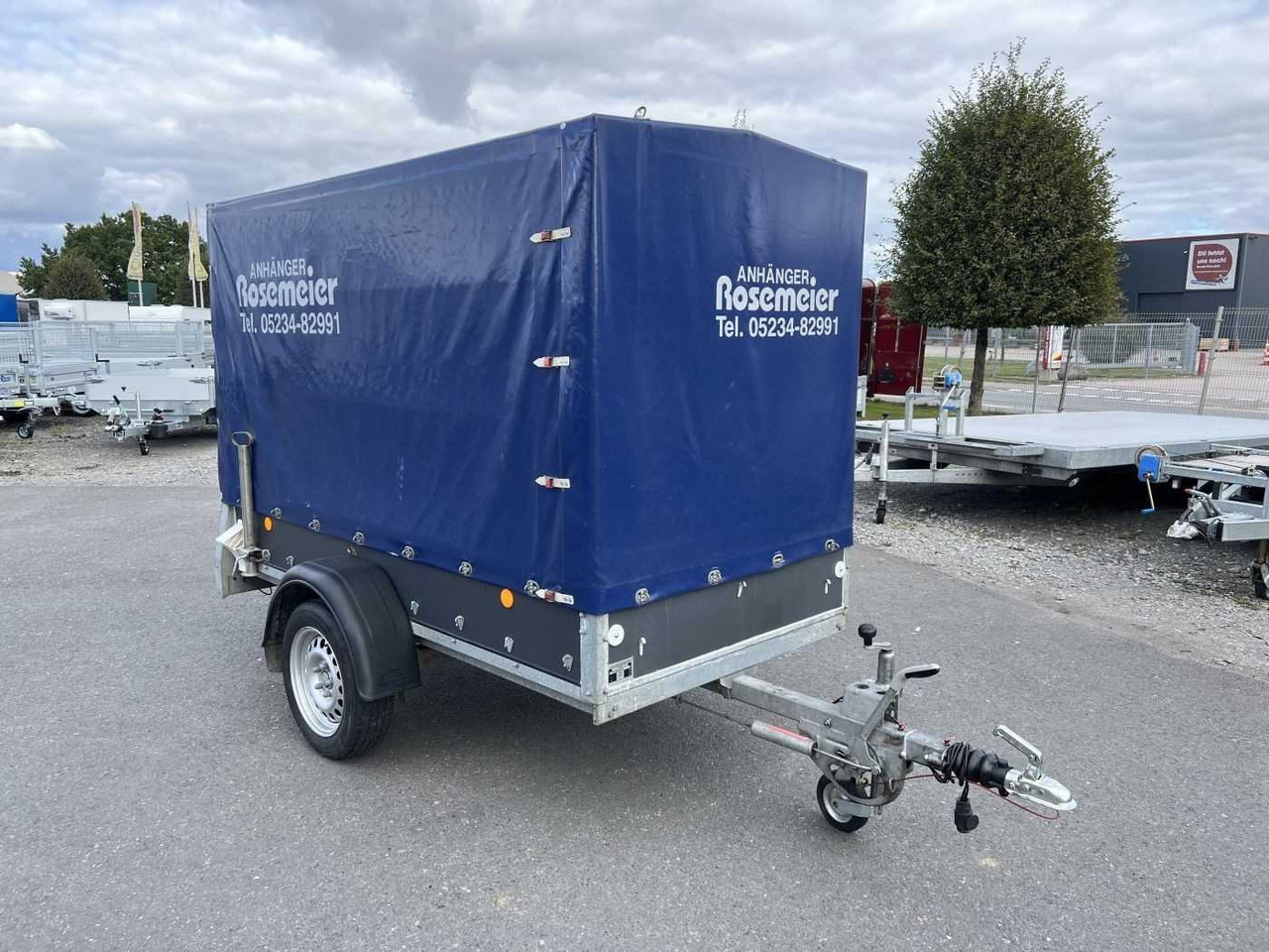 BOECKMANN HNB 1025 Plane Kastenanhänger gebremst - Remorca auto: Foto 1 BOECKMANN HNB 1025 Plane Kastenanhänger gebremst - Remorca auto: Foto 1