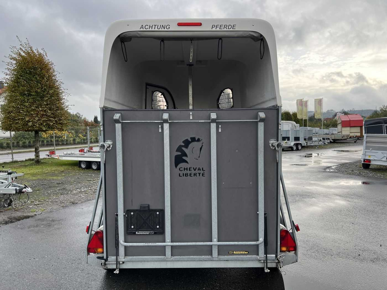 CHEVAL LIBERTE DEBON Pullmann Pferdeanhänger - Remorcă transport cai: Foto 4 CHEVAL LIBERTE DEBON Pullmann Pferdeanhänger - Remorcă transport cai: Foto 4