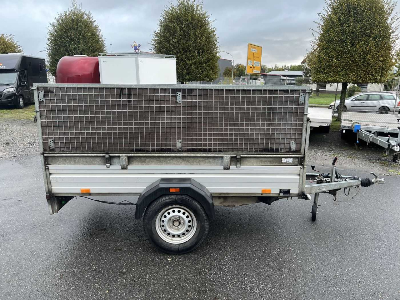 SARIS BMG135V McAlu Compact Gitter Kastenanhänger gebr - Remorca auto: Foto 2 SARIS BMG135V McAlu Compact Gitter Kastenanhänger gebr - Remorca auto: Foto 2