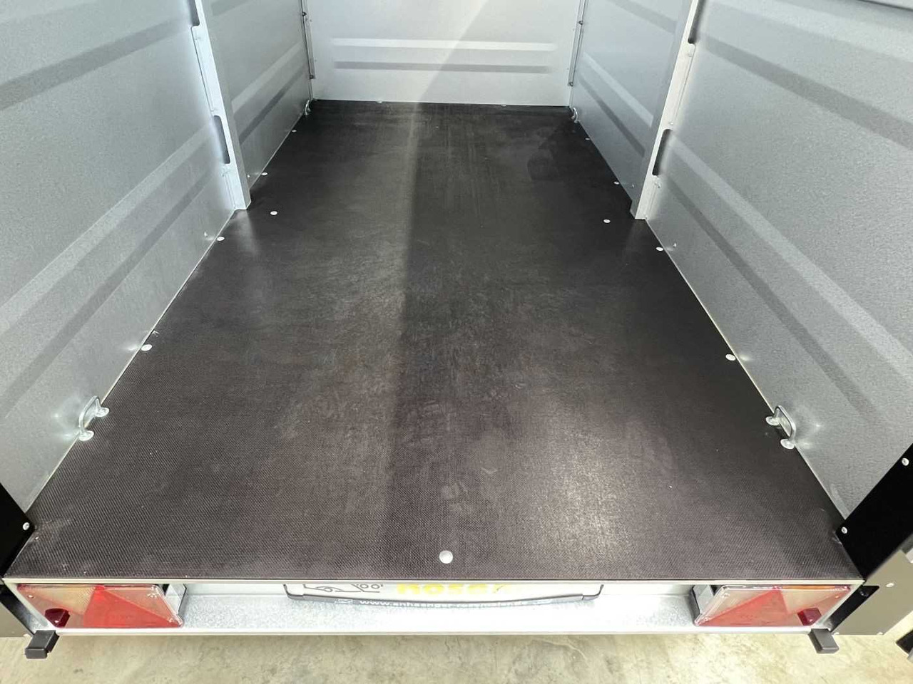 TPV KT-EU3-VS Plus Deckelanhänger - Remorca auto: Foto 4 TPV KT-EU3-VS Plus Deckelanhänger - Remorca auto: Foto 4