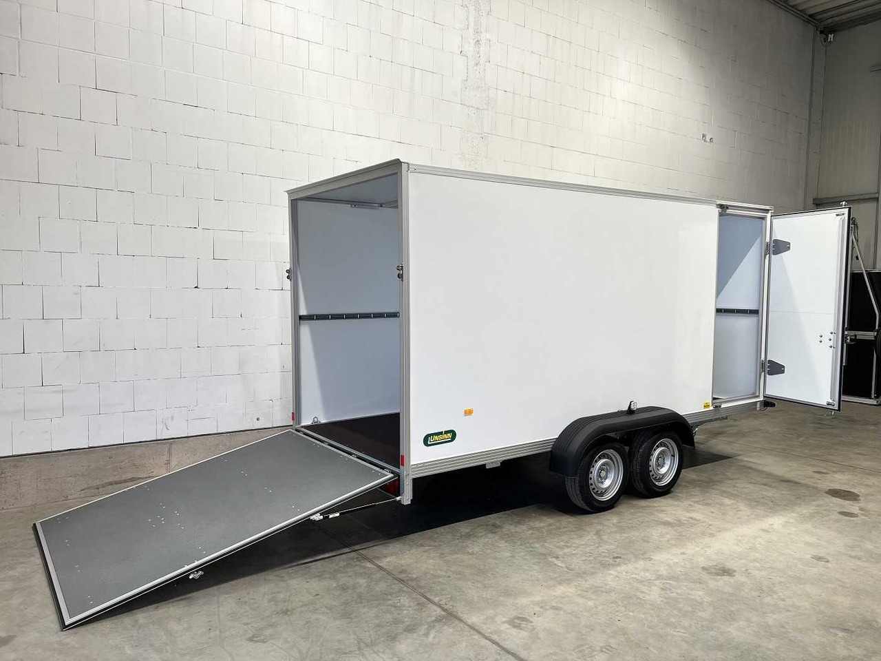 UNSINN UKU 421719-26-14 Rampe Tür Kofferanhänger - Remorcă furgon: Foto 3 UNSINN UKU 421719-26-14 Rampe Tür Kofferanhänger - Remorcă furgon: Foto 3