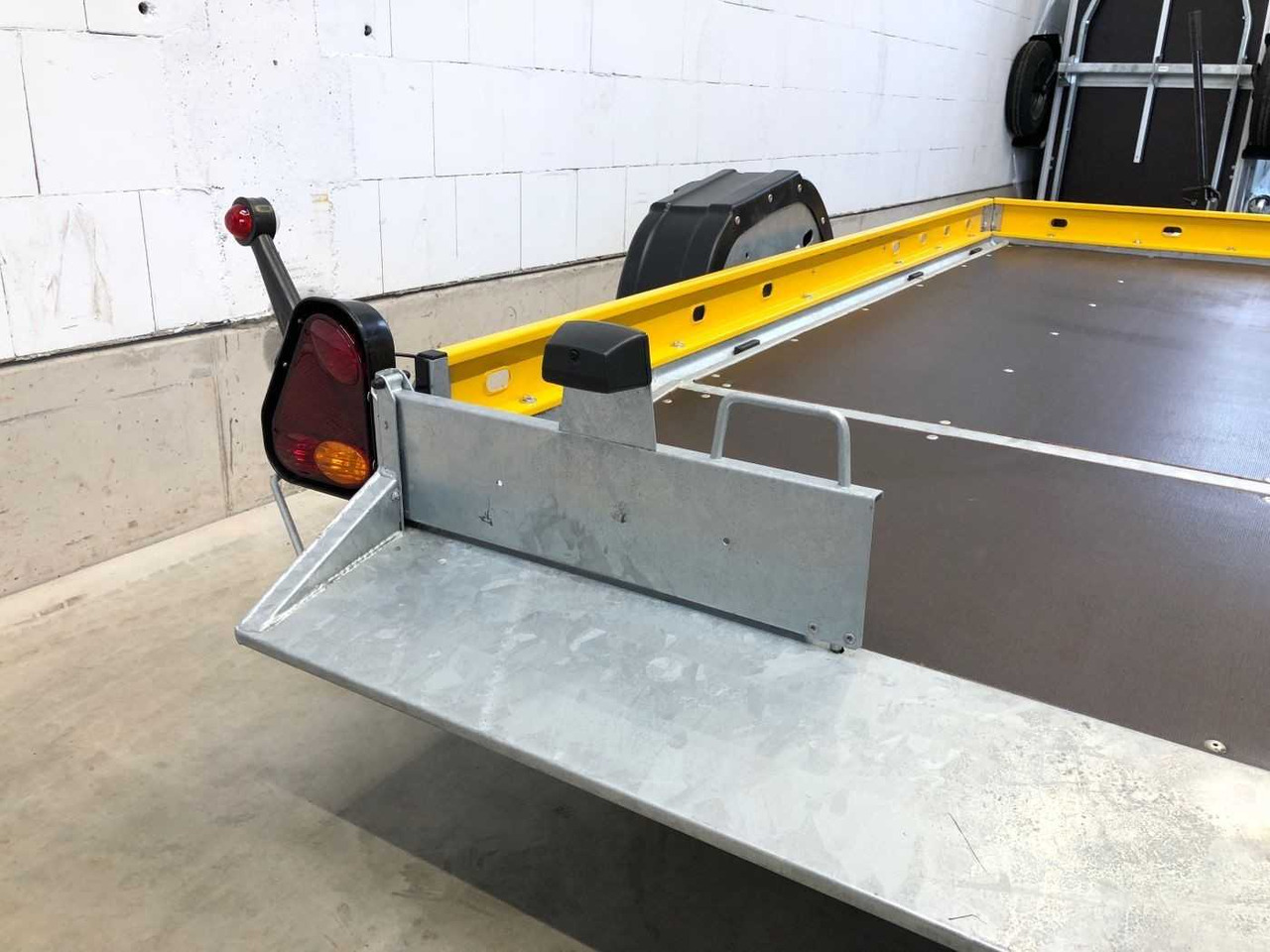 Remorcă abroll/ Skiploader nou VEZEKO Husky F 08.25 Absenker: Foto 12 Remorcă abroll/ Skiploader nou VEZEKO Husky F 08.25 Absenker: Foto 12