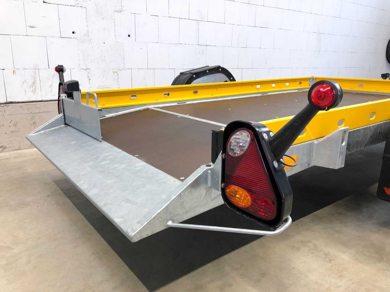 Remorcă abroll/ Skiploader nou VEZEKO Husky F 08.25 Absenker: Foto 24 Remorcă abroll/ Skiploader nou VEZEKO Husky F 08.25 Absenker: Foto 24