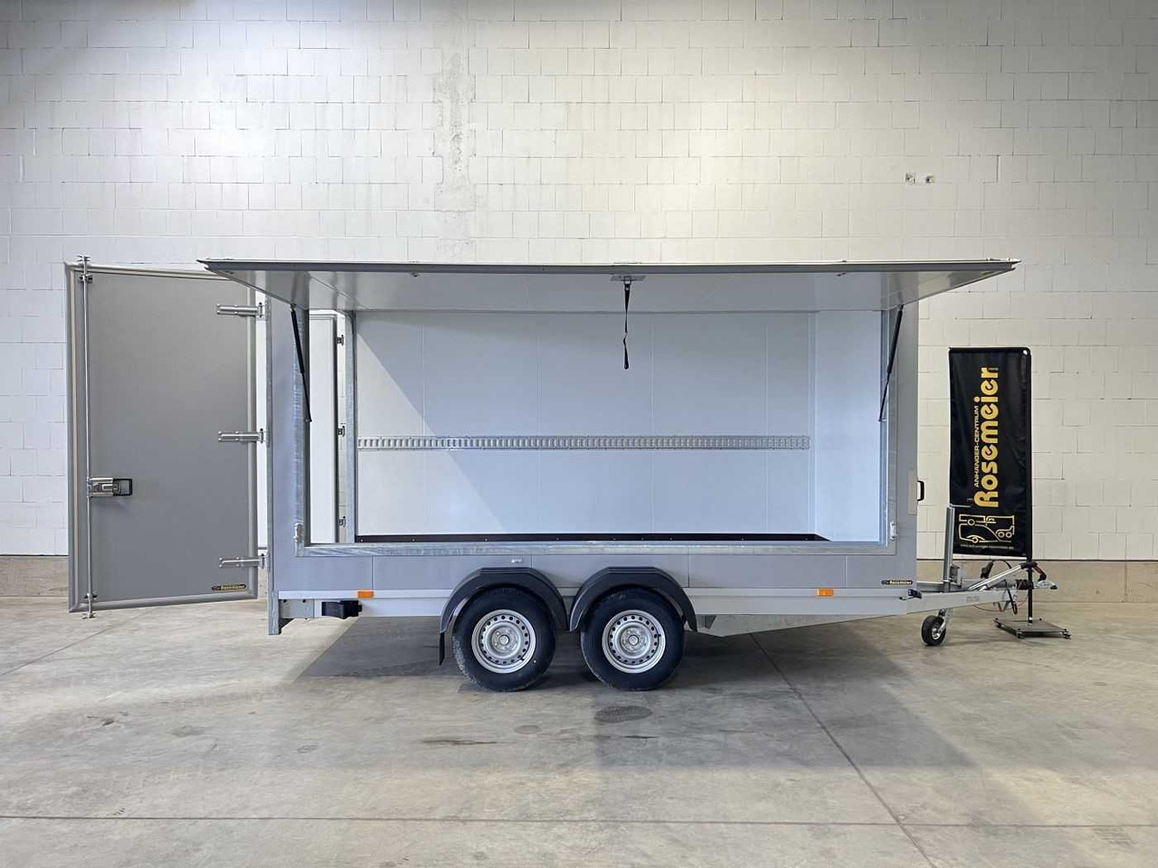 VEZEKO TK D 27.40 Flügeltüren+Seitenk Kofferanhänger Promotionanhänger - Remorcă furgon: Foto 1 VEZEKO TK D 27.40 Flügeltüren+Seitenk Kofferanhänger Promotionanhänger - Remorcă furgon: Foto 1
