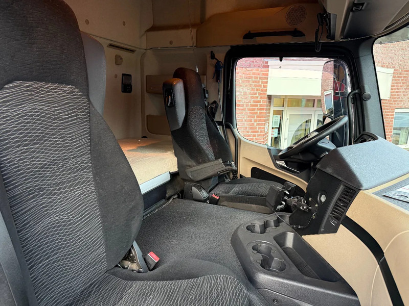 Mercedes-Benz Actros Actros 1836LS Streamspace / ONLY 740.643km / Holland Truck - Cap tractor: Foto 5 Mercedes-Benz Actros Actros 1836LS Streamspace / ONLY 740.643km / Holland Truck - Cap tractor: Foto 5