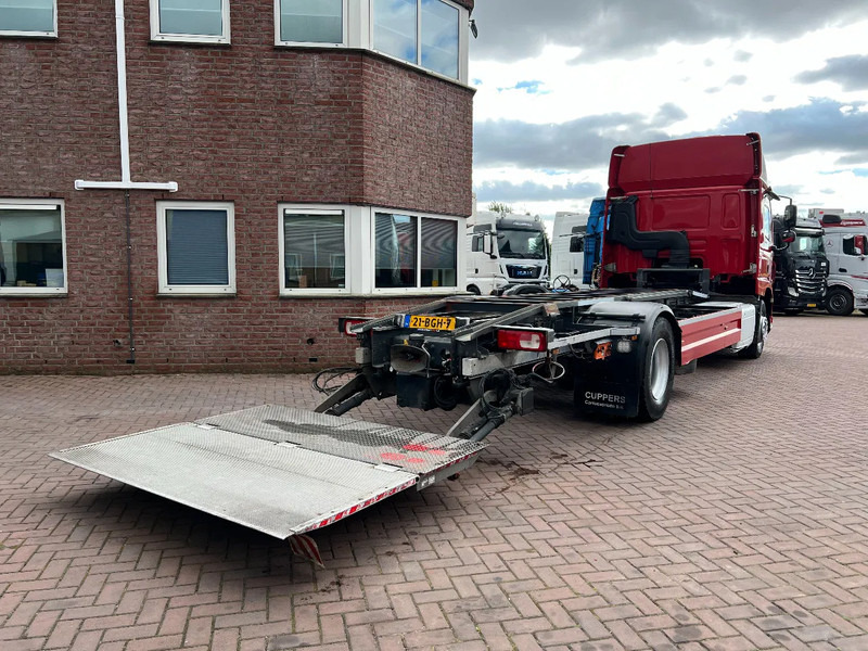 DAF CF 290 4X2 EURO6 SPACECAB RENOVA / VANGMUIL / LAADKLEP / TOP STAAT - Camion transport containere/ Swap body: Foto 4 DAF CF 290 4X2 EURO6 SPACECAB RENOVA / VANGMUIL / LAADKLEP / TOP STAAT - Camion transport containere/ Swap body: Foto 4