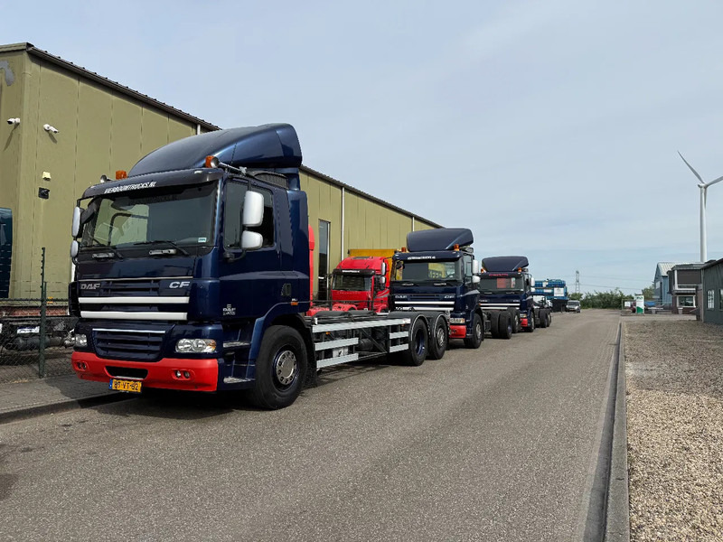 DAF CF 85 CF85-360 6X2 FAN 3 X IN STOCK TOP CONDITION NL TRUCKS - Camion şasiu: Foto 1 DAF CF 85 CF85-360 6X2 FAN 3 X IN STOCK TOP CONDITION NL TRUCKS - Camion şasiu: Foto 1