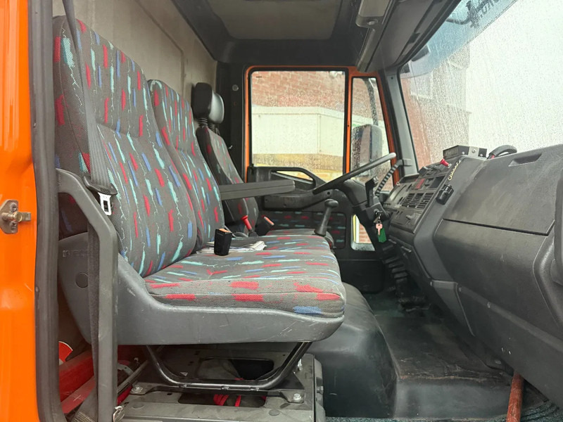 Iveco Eurocargo Eurocargo 120E18 / Airco / APK TUV 3-2026 / 227tkm / Euro3 / Steel suspension / No rust!!!!!!! - Camion furgon: Foto 5 Iveco Eurocargo Eurocargo 120E18 / Airco / APK TUV 3-2026 / 227tkm / Euro3 / Steel suspension / No rust!!!!!!! - Camion furgon: Foto 5
