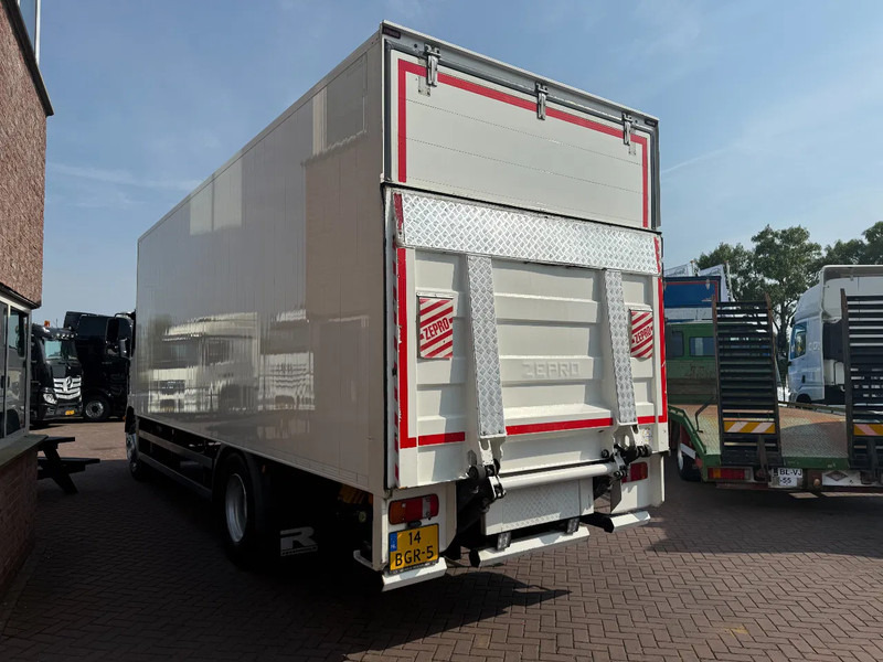 MAN TGM TGM 18.250 4X2 BL Koffer mit 2T Ladebordwand TOP NL TRUCK - Camion furgon: Foto 5 MAN TGM TGM 18.250 4X2 BL Koffer mit 2T Ladebordwand TOP NL TRUCK - Camion furgon: Foto 5