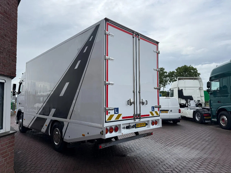 Volvo FH 400 FAHRSCHULE / DRIVINGSCHOOL / MANUAL / 4-SITZE / 343TKM / HOLLAND TRUCK!!! - Camion furgon: Foto 3 Volvo FH 400 FAHRSCHULE / DRIVINGSCHOOL / MANUAL / 4-SITZE / 343TKM / HOLLAND TRUCK!!! - Camion furgon: Foto 3