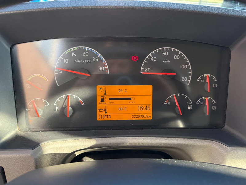 Volvo FL 12 FL 240 mit Hiab XS 111 HIDUO (2015!!!!)/Radio Remote/TOP CONDITION - Camion platformă, Camion cu macara: Foto 5 Volvo FL 12 FL 240 mit Hiab XS 111 HIDUO (2015!!!!)/Radio Remote/TOP CONDITION - Camion platformă, Camion cu macara: Foto 5