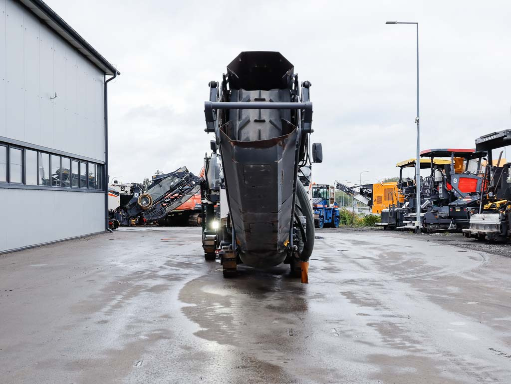 WIRTGEN W100CFi - Utilaje pentru frezare: Foto 3 WIRTGEN W100CFi - Utilaje pentru frezare: Foto 3