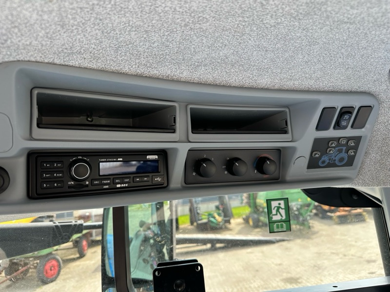 New Holland T7.190 PC - Tractor agricol: Foto 4 New Holland T7.190 PC - Tractor agricol: Foto 4
