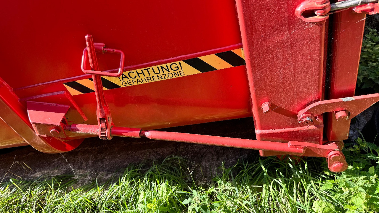 PRONAR T285/1 Hakenlift mit 2 Containern - Unealtă/ Echipament: Foto 4 PRONAR T285/1 Hakenlift mit 2 Containern - Unealtă/ Echipament: Foto 4