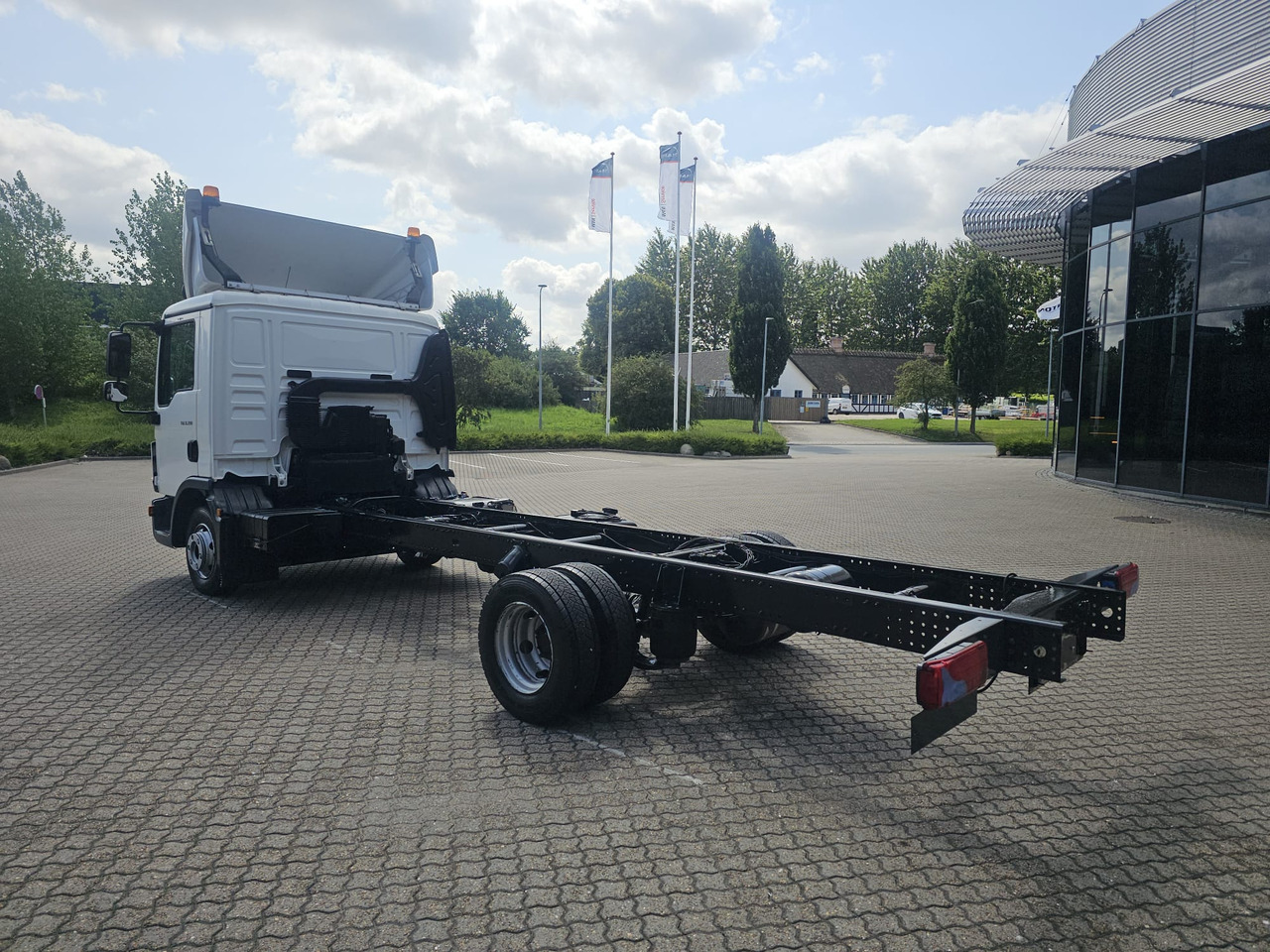 MAN TGL 8.190 - Camion şasiu: Foto 3 MAN TGL 8.190 - Camion şasiu: Foto 3