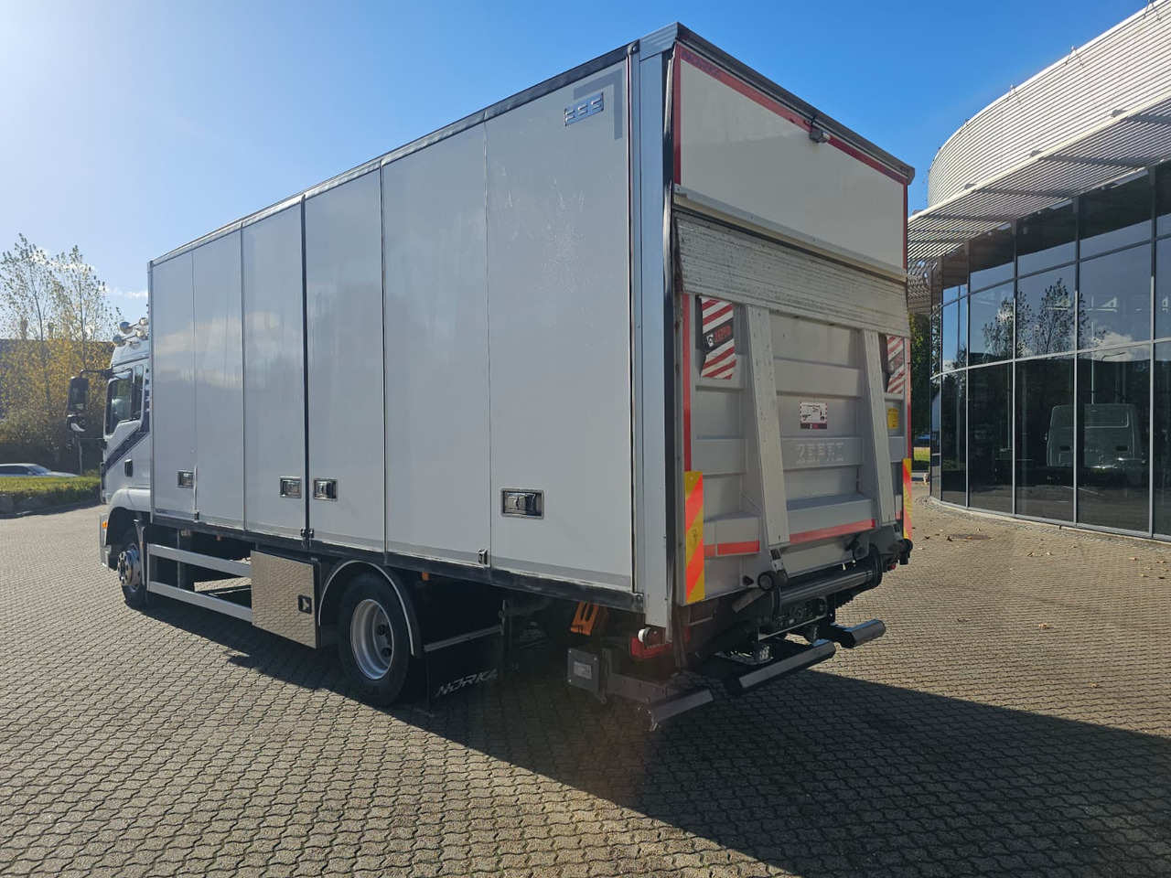 MAN TGM 15.290 - Camion furgon: Foto 3 MAN TGM 15.290 - Camion furgon: Foto 3