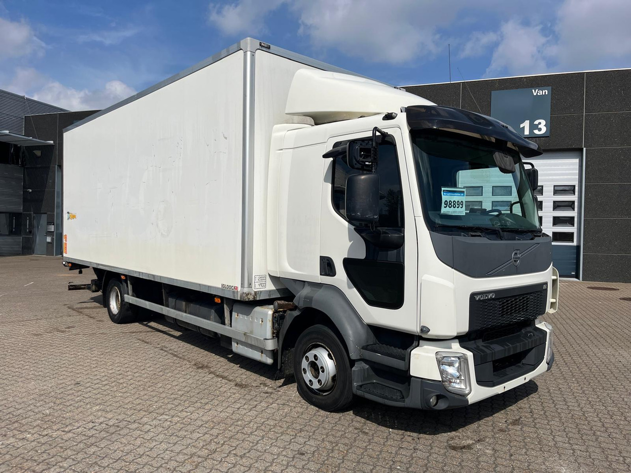 Volvo FL210 - Camion furgon: Foto 3 Volvo FL210 - Camion furgon: Foto 3