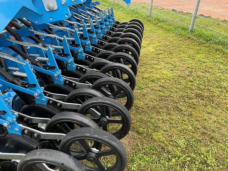 Lemken Zirkon 12/300 und Saphir 9/300-DS - Semănătoare combinată: Foto 3 Lemken Zirkon 12/300 und Saphir 9/300-DS - Semănătoare combinată: Foto 3